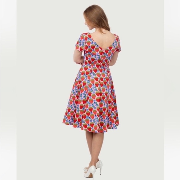Retro Style Circle Skirt Dress Strawberry Blueberry Print Size 1X Vintage Pin Up - Picture 11 of 14
